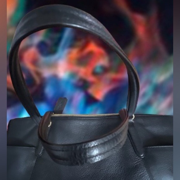 Coach Black Tote Bag with Spacious Design and Sturdy Handles - Picture 9 of 10